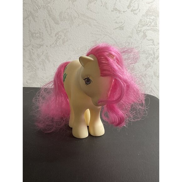 My Little Pony 1982 Vintage Collectible Toy With Pink Hair And Holly Design - Picture 1 of 7